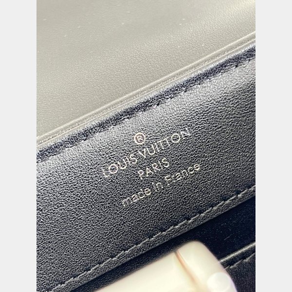 Louis Vuitton Pochette Voyage Mm (M30840)  Louis vuitton pochette, Travel  pouch, Louis vuitton